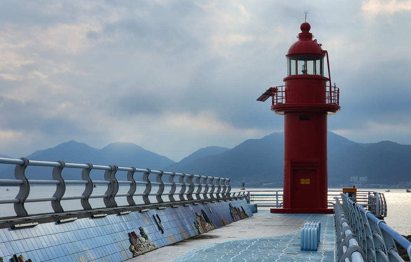 [요즘 뜨는 정보]설 연휴, "아이와 함께하는 등대 스탬프투어 인기"