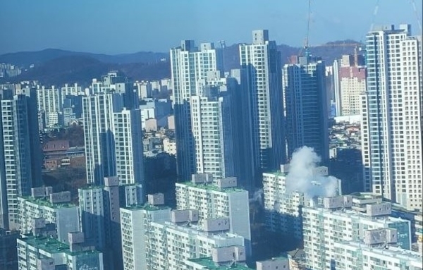 [요즘 뜨는 정보]"수도권 집값 상승세에 주택사업자 경기전망 3개월째 개선"