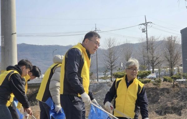 [이슈와 테마]'세계 물의 날' 맞아 유통가 수질정화 활동 '주목'