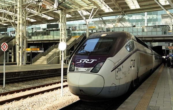 [요즘 뜨는 정보] “KTX-SRT 교차운행 만족도 88…‘통합 기대’ 커졌다”