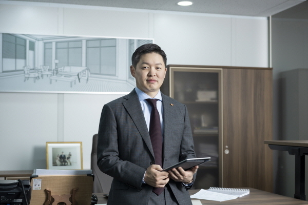 지난해 12월 초 SK네트웍스에서는 최신원 전 회장 장남인 최성환 사업총괄을 사장을 중심으로 새판을 짜여지고 있다.(사진=SK네트웍스)